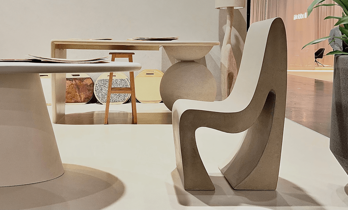 Kies chair by CimentStudio